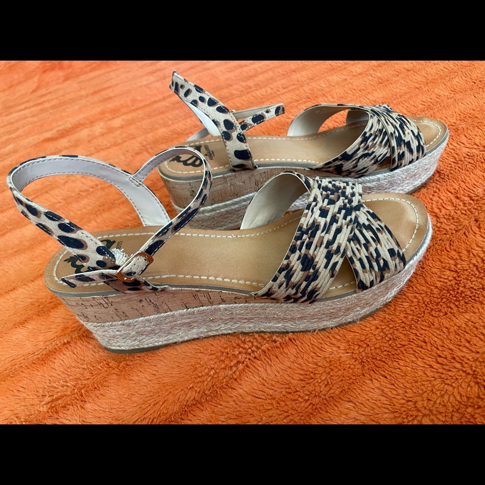 Fergilicious Sandals - by Fergi